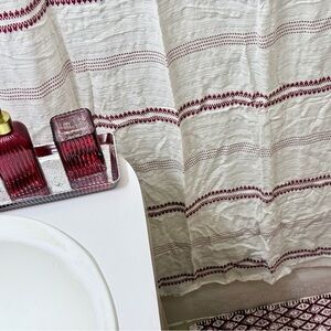 Coordinated Bathroom Decor Set – Shower Curtain, Bath Mat & Accessories